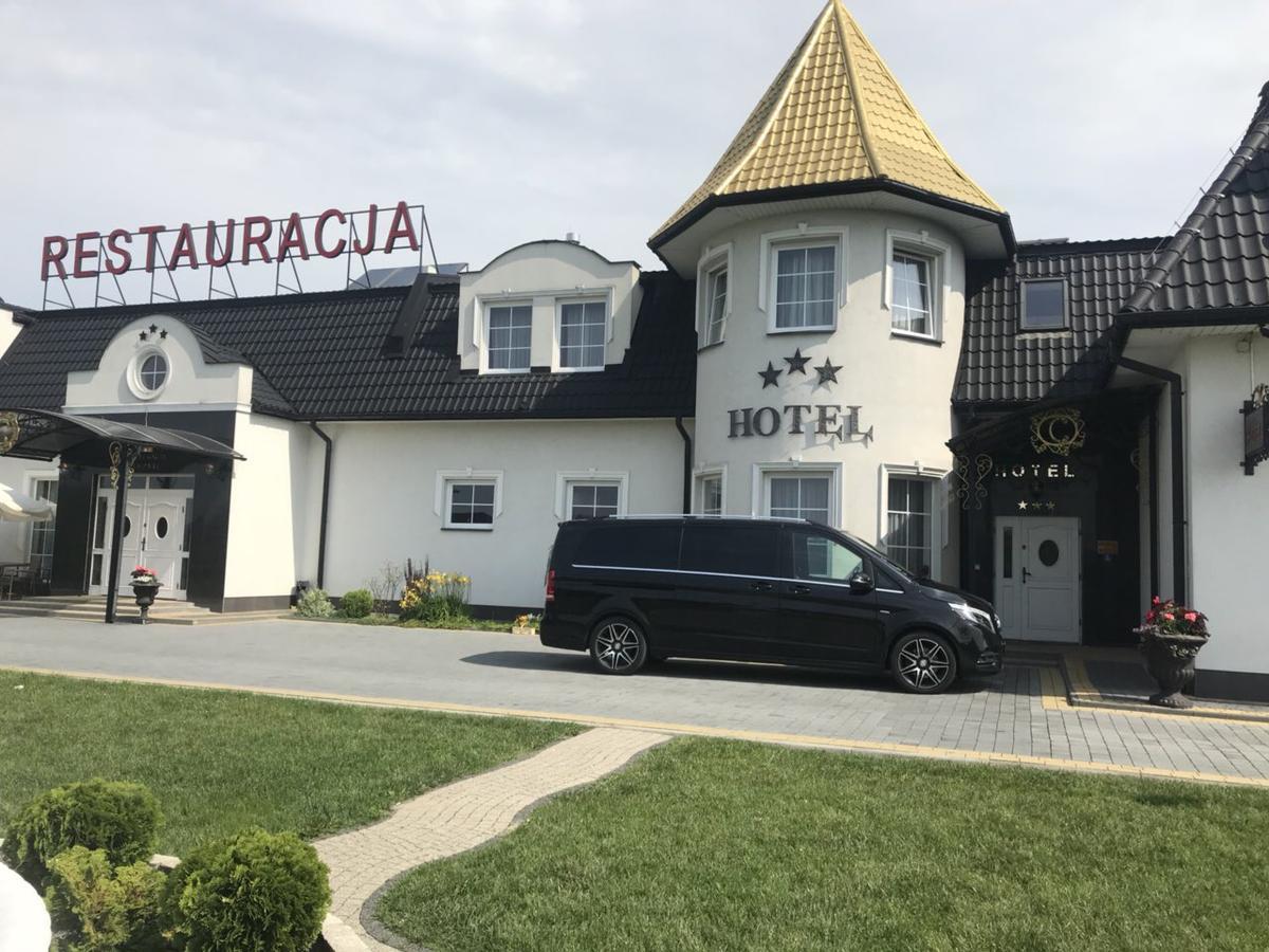 Hotel Campari Góra Motyczna エクステリア 写真